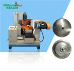 Polermaskin för takfläktöverdrag